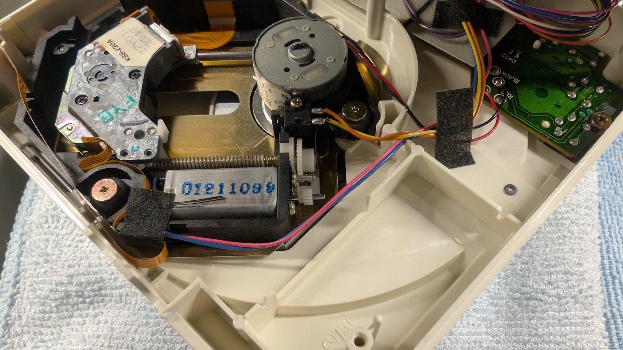 NEC PC Engine CD-ROM² Restoration: Gears, Laser & Recap · Hitman's